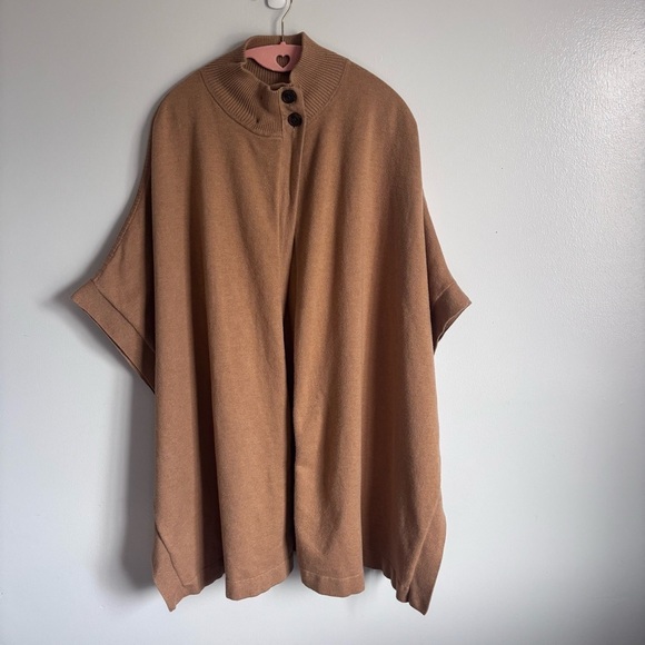 Banana Republic Jackets & Blazers - Banana Republic tan cotton blend cape poncho sweater size M/L